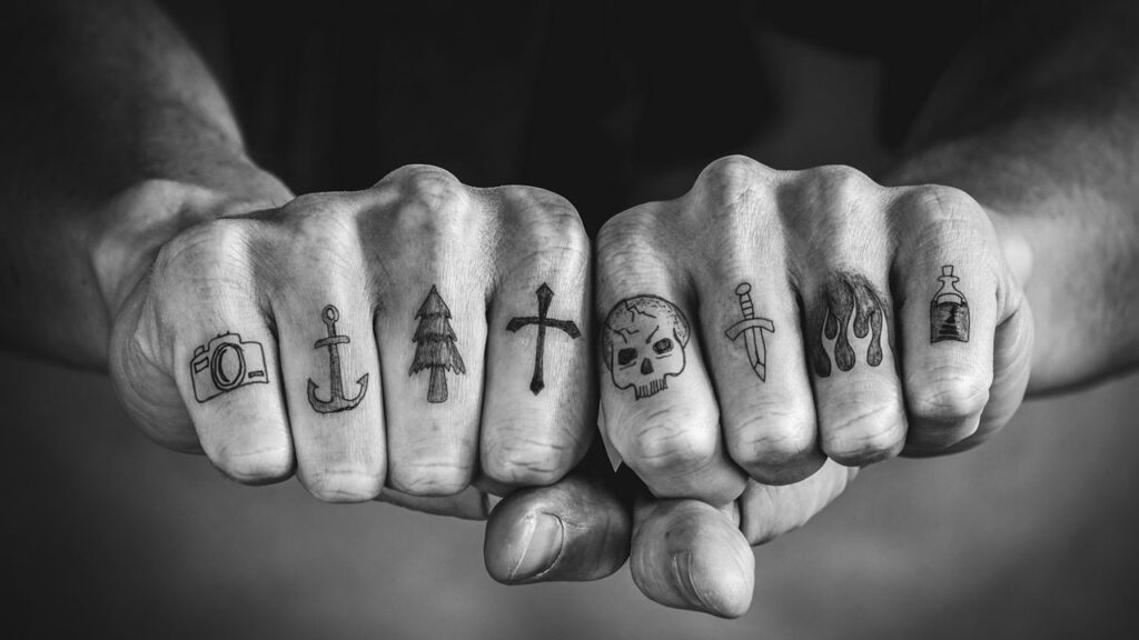 Tatuagem-nos-Dedos-das-Maos